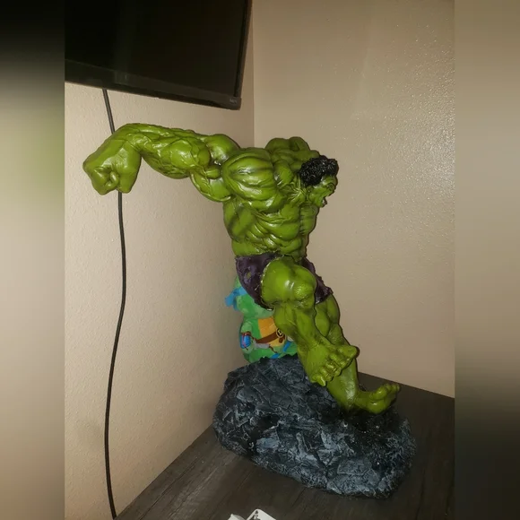 Hulk - Picture 2 of 2